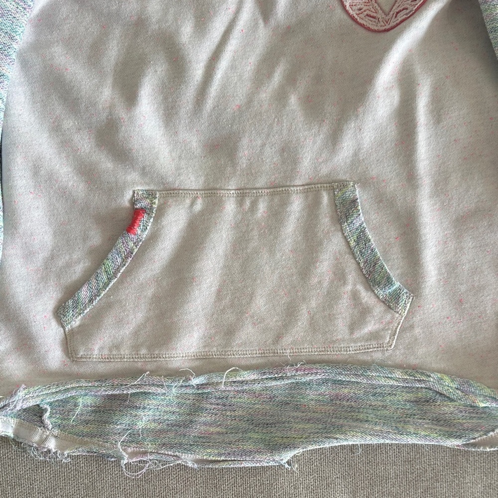 La Hearts Cream and Gray Hoodie - Picture 3 of 9